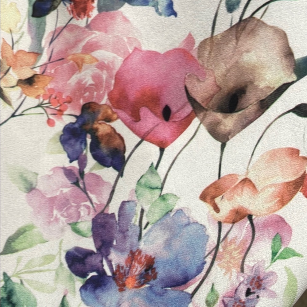 Frnch Floral V-Neck Women's Top - Picture 6 of 6